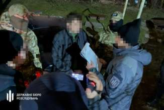 Фото: ГБР В Запорожье супружеская пара сделала бизнес на дезертирах