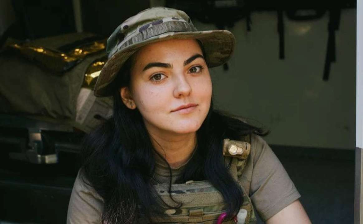 Алина Михайлова обратилась к "Столичному стендапу"/Фото: Вечерний Киев Плюнули в лицо вдов и сирот: любимая погибшего Да Винчи отреагировала на шутку о "богатых" вдовах