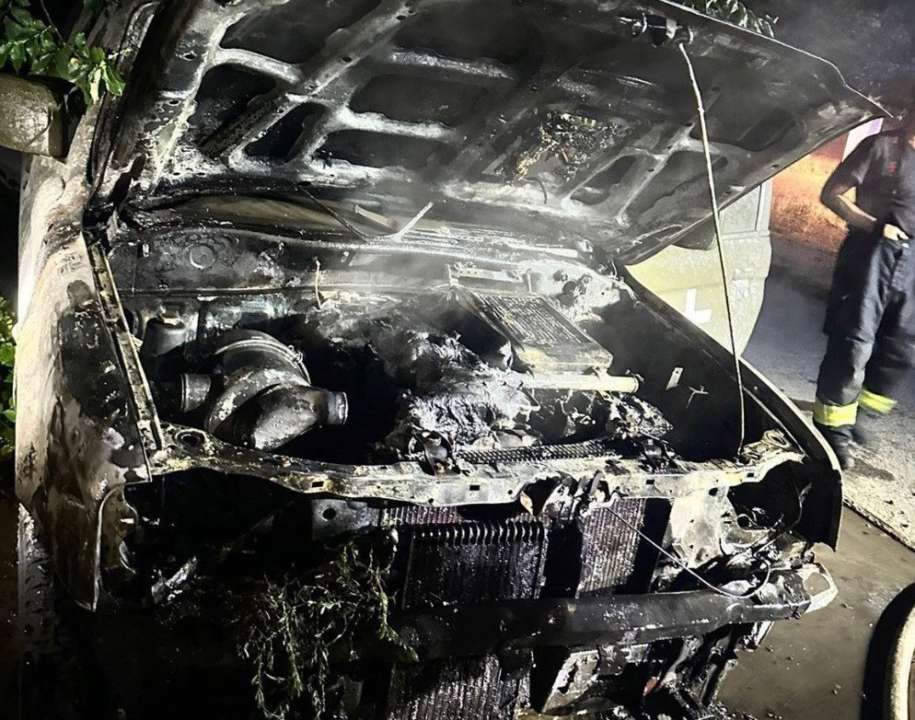 У Дніпрі спалили авто військовослужбовця / Фото: t.me/gunpvdp