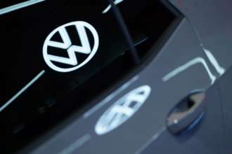 У Volkswagen произошла утечка данных о 800 тысячах электромобилей/Фото: Sean Gallup/Getty Images Конфиденциальные данные о 800 000 электромобилях Volkswagen оказались в свободном доступе