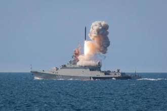 В Черном море находятся два российских корабля, оснащенные ракетами "Калибр" /Фото из открытых источников Русский ваєнний карабль, йди нах*уй