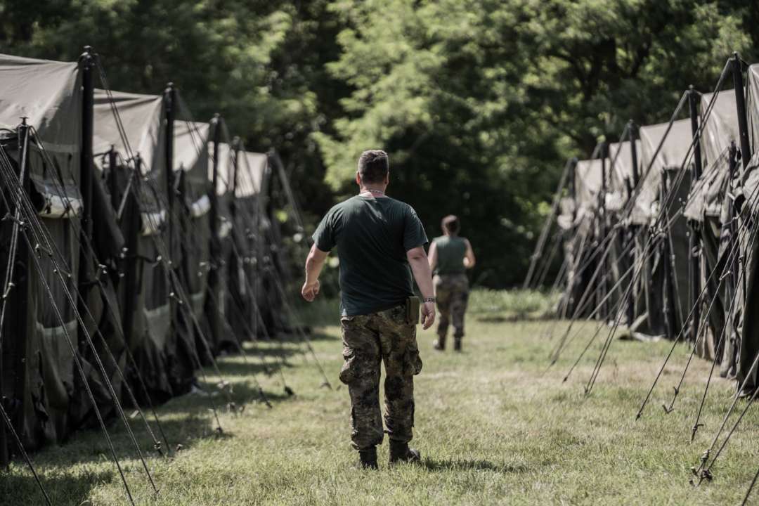 На какие выплаты могут претендовать семьи военных, попавшие в плен/Фото: Getty Images Военные