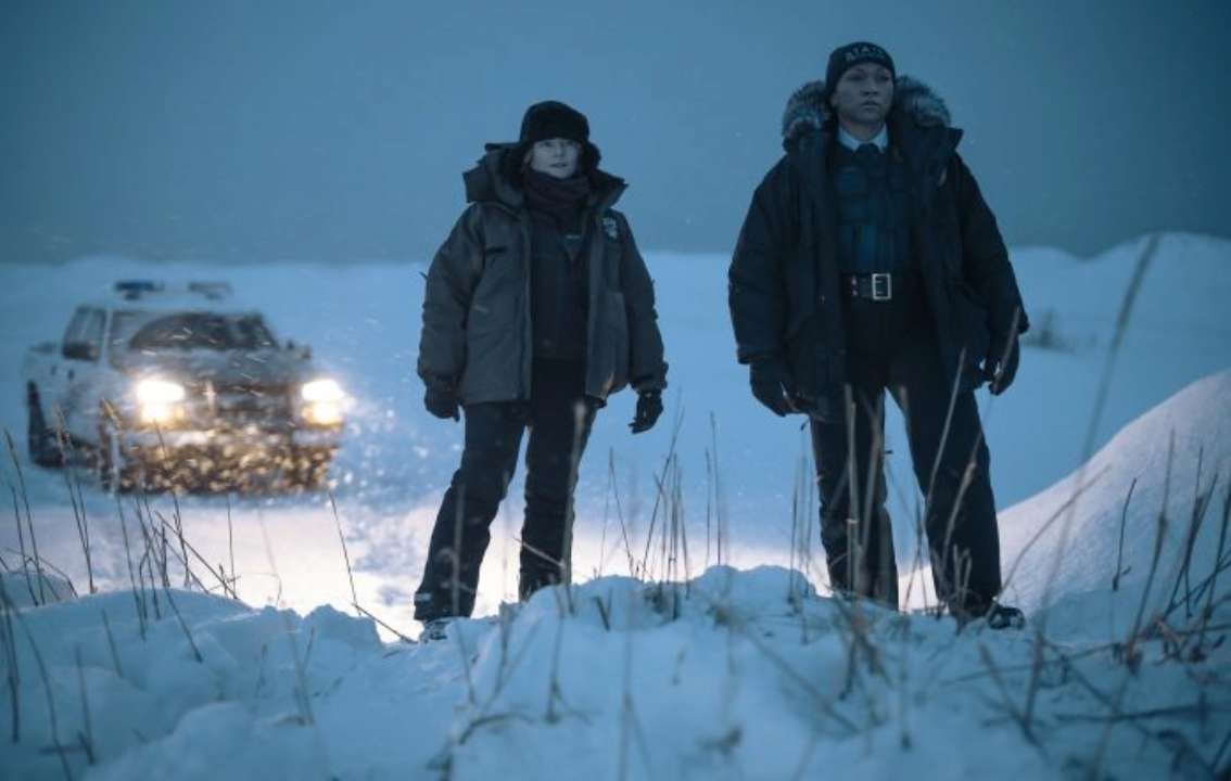 З'явився новий тизер четвертого сезону "Справжнього детектива"/Кадр з четвертого сезону шоу "Справжній детектив", 2024/HBO Max Персонажі четвертого сезону "Справжнього детектива"