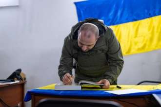 Міністр відвідав позиції Сил оборони на Таврійському напрямку/Фото: ministry_of_defense_ua Південно-східний напрям — дорога в Крим: Умєров відвідав бойові бригади (фото)