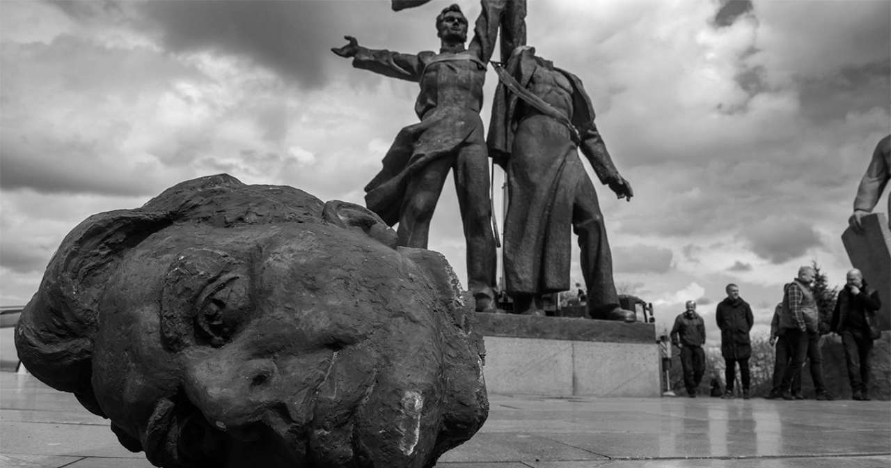 В 2024 году в Украине лишены статуса памятников культурного наследия 215 символов тоталитаризма