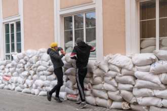 Мер Івано-Франківська порадив місцевим жителям залишити місто через загрозу обстрілу/Фото: Getty Images Мер Івано-Франківська порадив місцевим жителям залишити місто через загрозу обстрілу/Фото: Getty Images