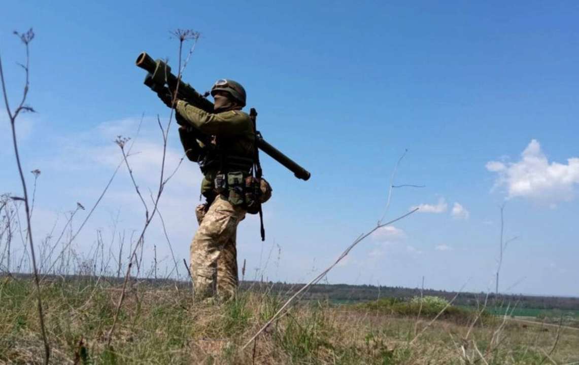 Украинский военный с ПЗРК