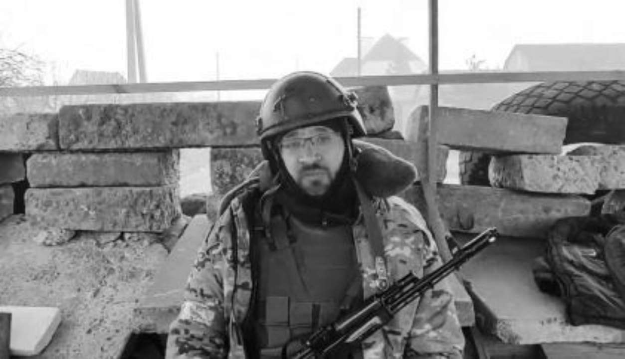 В бою под Кременной в Луганской области погиб украинский военнослужащий, журналист, работник Агентства стратегических коммуникаций RMA Александр Бондаренко