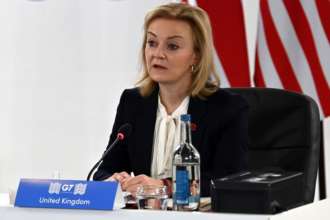 В Британии заявили, что Украина должна изгнать российские войска из Крыма и Донбасса/Фото: Getty Images В Британии заявили, что Украина должна изгнать российские войска из Крыма и Донбасса/Фото: Getty Images