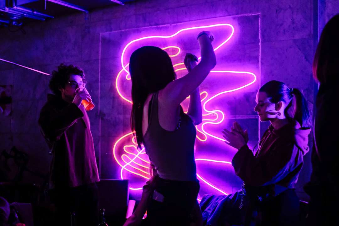 Airbnb заборонив орендувати житло для новорічних вечірок/Фото: Unsplash