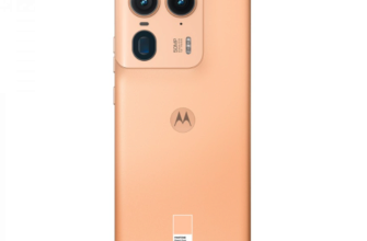 Фото: Motorola Представлено приголомшливий Motorola Edge 50 Ultra із задньою кришкою зі справжнього дерева
