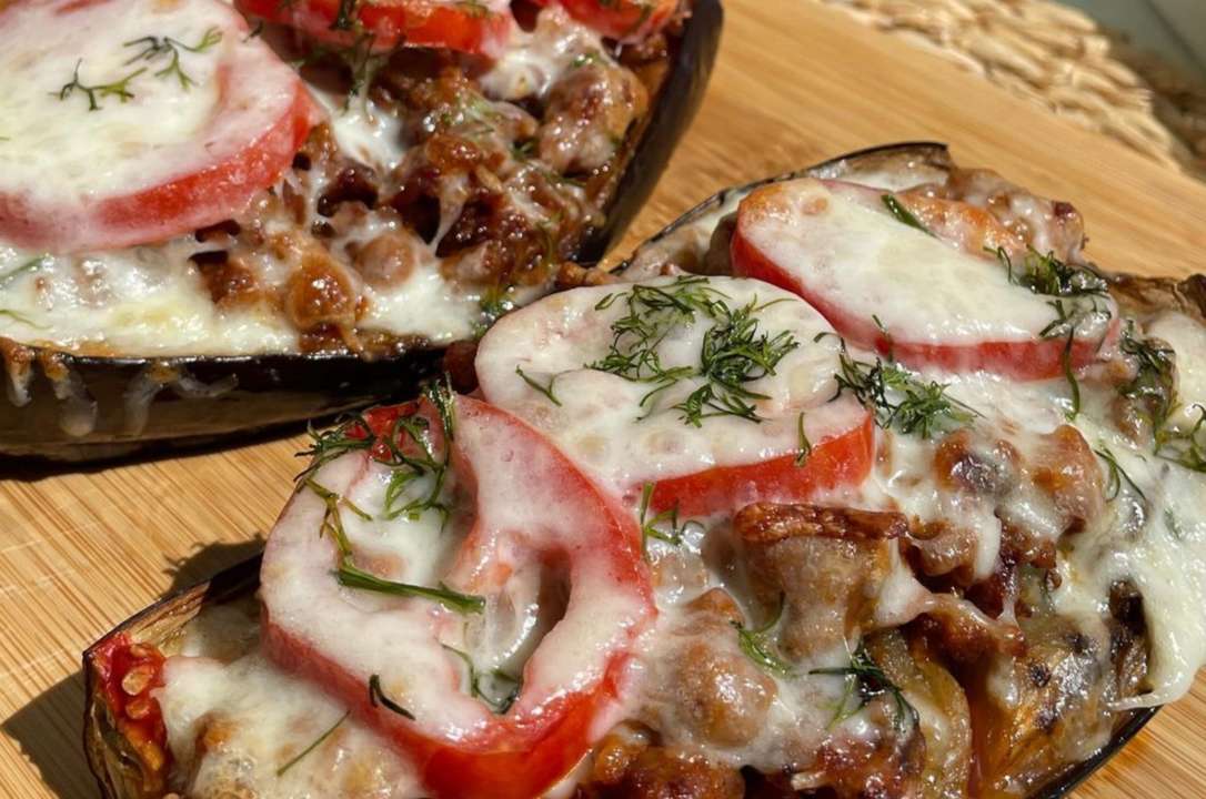Рецепт фаршированих баклажанів з м'ясом / Фото: instagram/vistovska_cooking Рецепт фаршированих баклажанів з м'ясом / Фото: instagram/vistovska_cooking