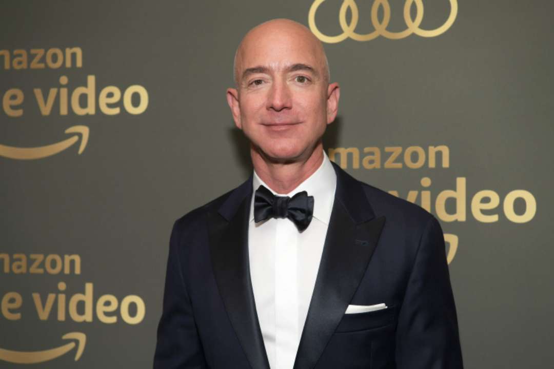 Джефф Безос идет с поста генерального директора Amazon