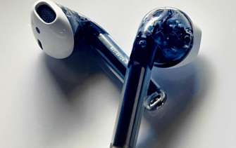 Беспроводные наушники Apple AirPods/Фото: Twitter/Автор: 1nsane_dev Apple AirPod