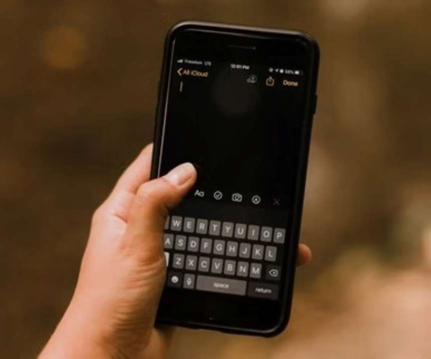 Завжди на зв'язку: що робити українцям, якщо відключили інтернет та мобільний зв'язок
