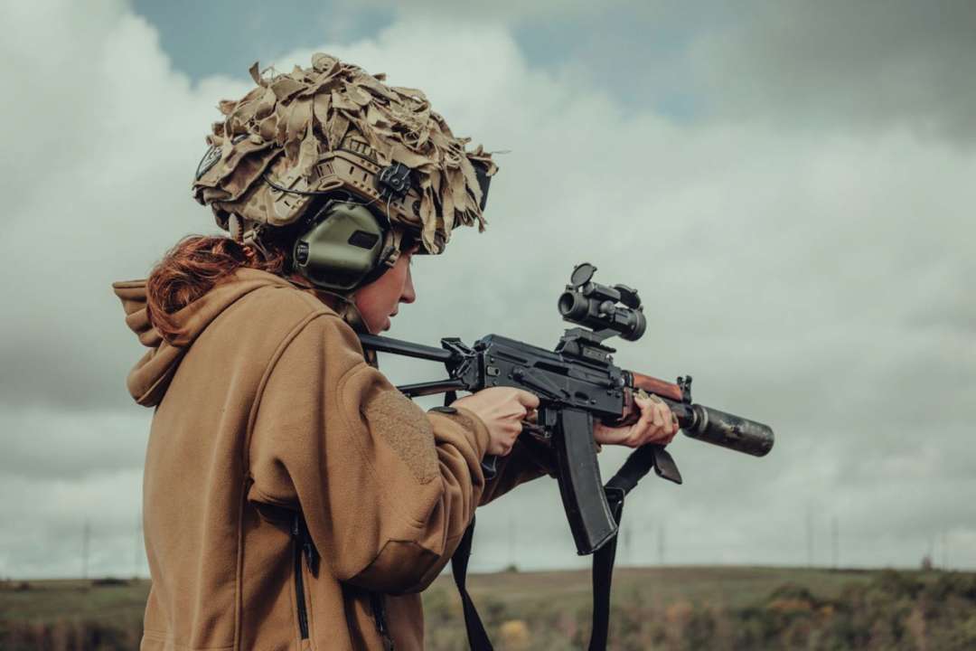 В Украине тестируют женскую военную форму/Фото: Владимир Зеленский В Украине тестируют женскую военную форму/Фото: Владимир Зеленский