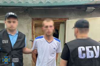 СБУ запобігла серії підпалів військового транспорту ТЦК у Дніпрі У Дніпрі група осіб підпалила автомобіль військовослужбовців