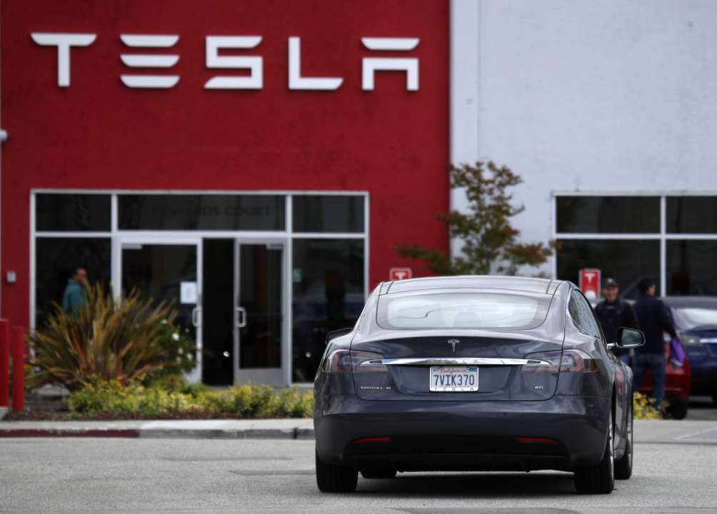 Не слишком выгодная инвестиция: Tesla Model S Plaid за 2 года обесценилась почти на 100 000 долларов