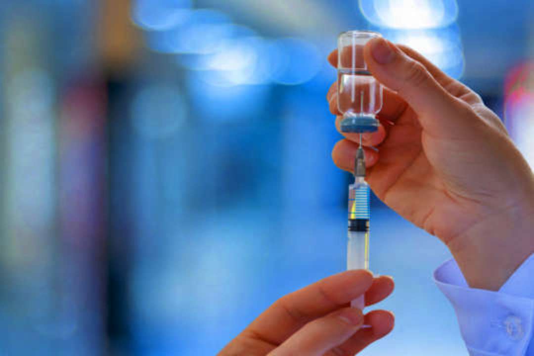 Данных об уменьшении риска передачи коронавируса после вакцинации нет