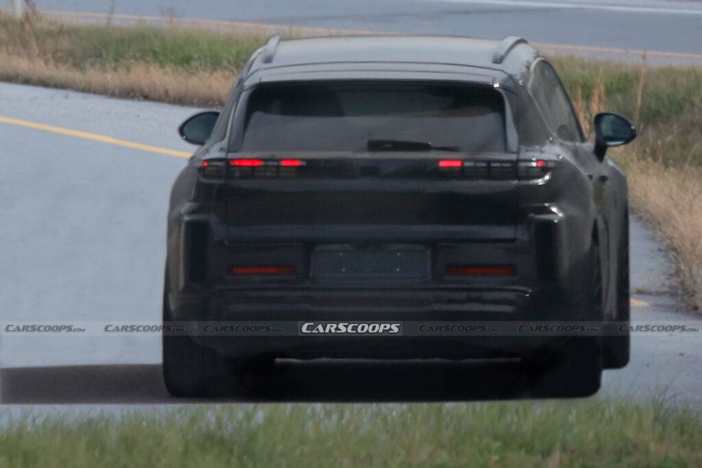 Фото: Carscoops Появились первые шпионские снимки совершенно новой семиместной модели Porsche
