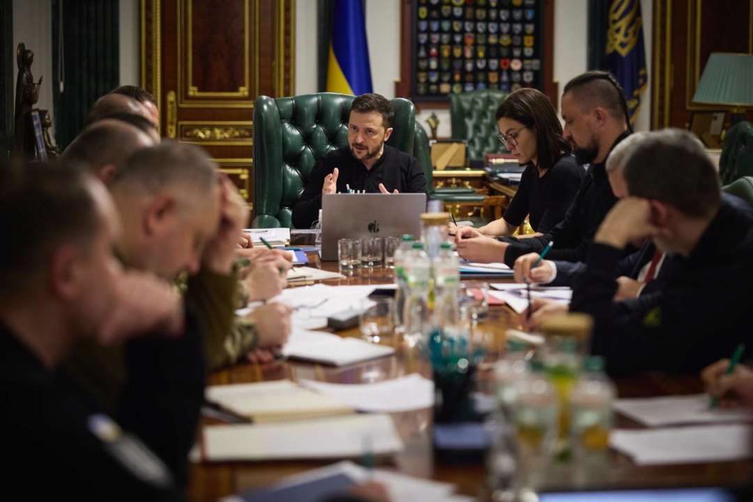 Зеленский провел совещание с разведкой, СНБО и военными Зеленский провел совещание с разведкой, СНБО и военными