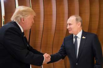 Трамп заявил, что его дружба с Путиным помогла бы избежать скопления войск РФ на границе Украины/Фото: Getty Images Трамп заявил, что его дружба с Путиным помогла бы избежать скопления войск РФ на границе Украины