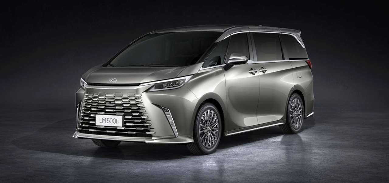 Lexus представила новий розкішний мінівен LM500h/Фото: Lexus Lexus LM500h