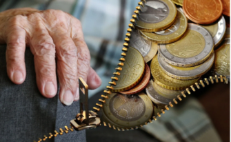 Якщо українці працювали та були військовими за межами країни — їм зачисляється страховий стаж Якщо українці працювали та були військовими за межами країни — їм зачисляється страховий стаж