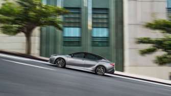 Фото: Toyota Стильно, практично, экономично: Toyota представила девятое поколение Camry