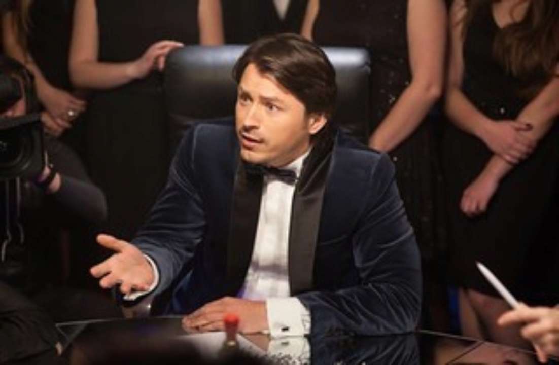 Мужчина, купивший флаг с подписью Залужного, требовал возврата денег