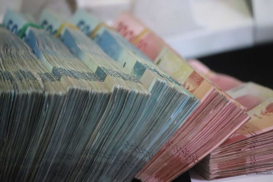 Британська компанія помилково відправила клієнтам трильйонні чеки