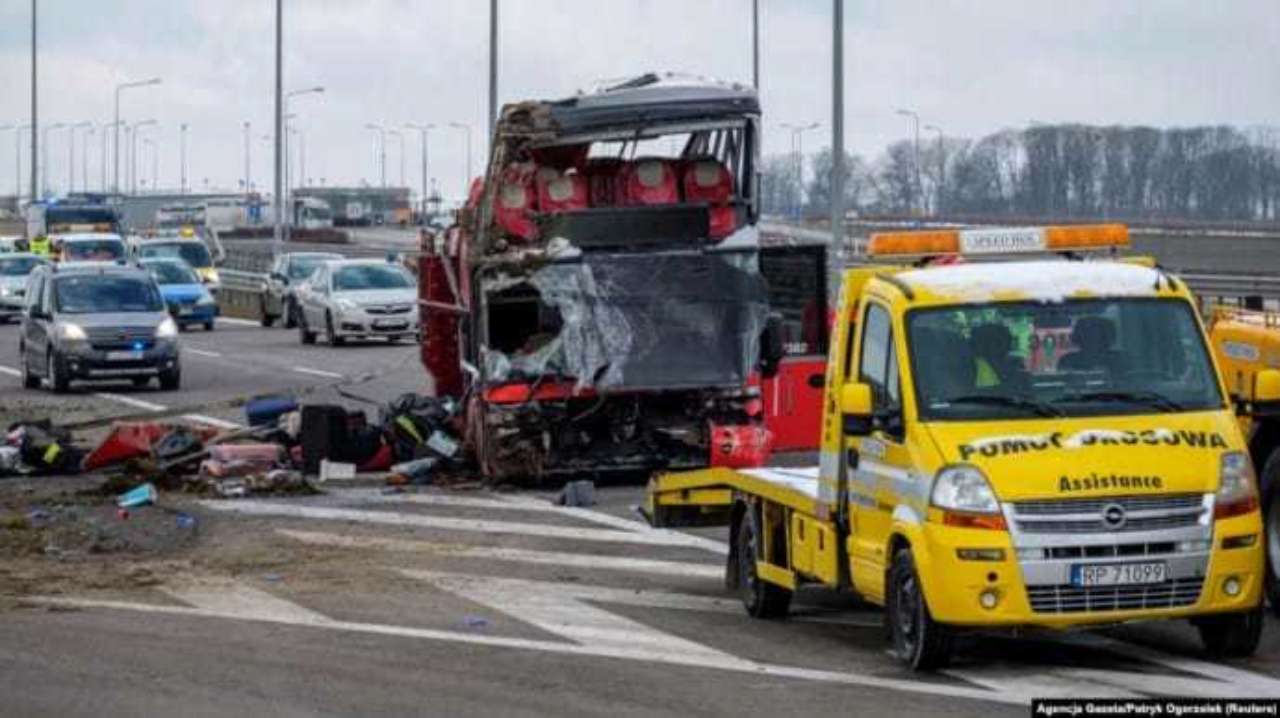 Аварія українського автобуса в Польщі: водію загрожує 8 років ув'язнення