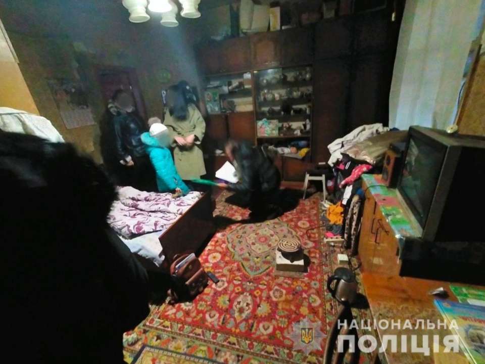 В Харькове нашли горе-мать / Фото: Нацполиция В Харькове нашли горе-мать / Фото: Нацполиция