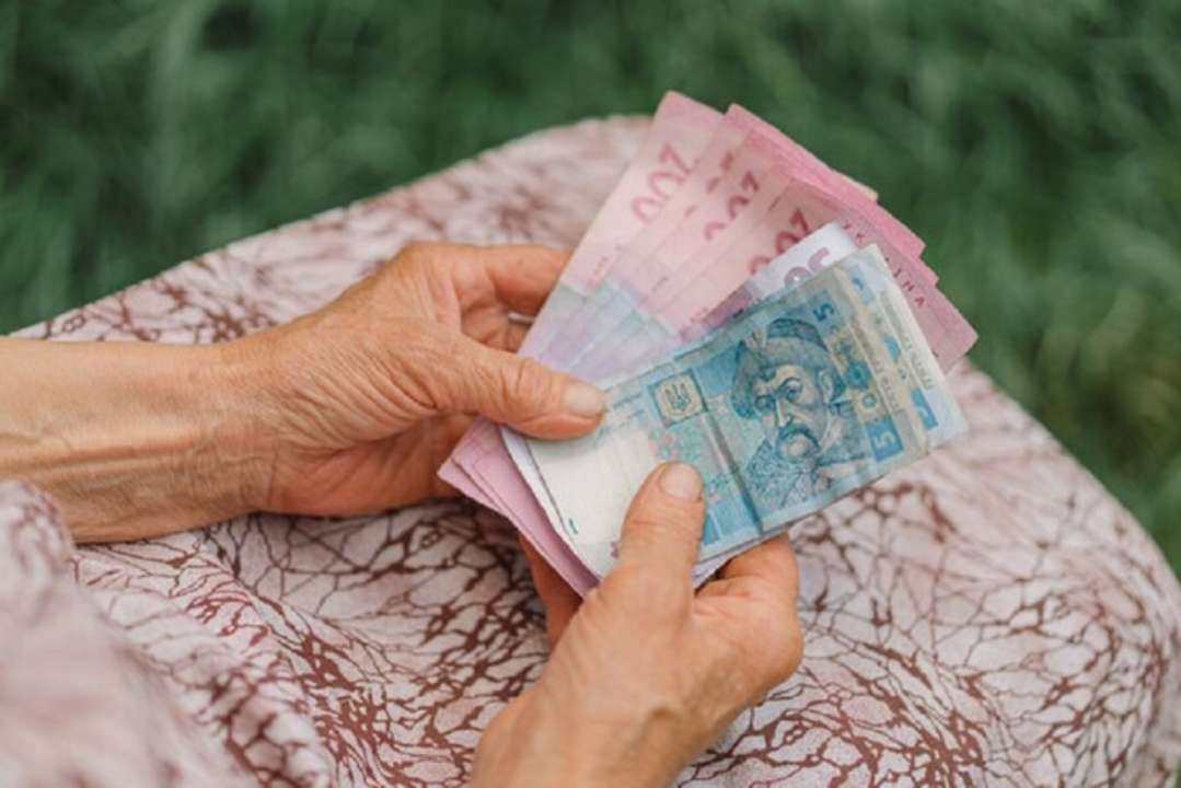 Средняя пенсия в октябре составила 5 350 грн.