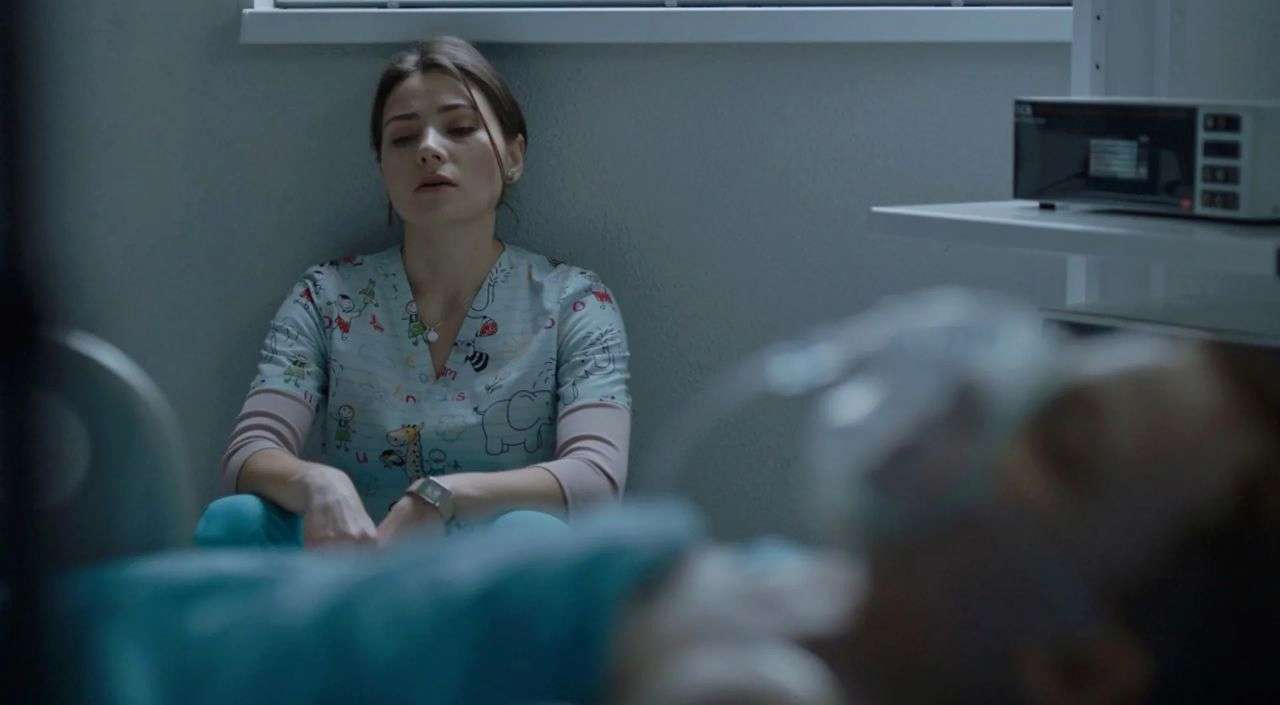 Кадр из сериала "Перші дні" /Фото: FILM.UA Group Кадр из серіала "Перші дні"