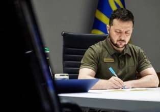 Зеленський підписав закон про повернення середньострокового планування місцевих бюджетів/Фото: V_Zelenskiy_official Зеленський підписав закон про повернення середньострокового планування місцевих бюджетів