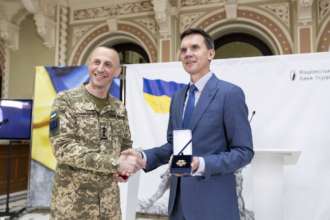 Нова монета номіналом 10 гривень Національний банк вшанував Сили логістики ЗСУ новою пам'ятною монетою