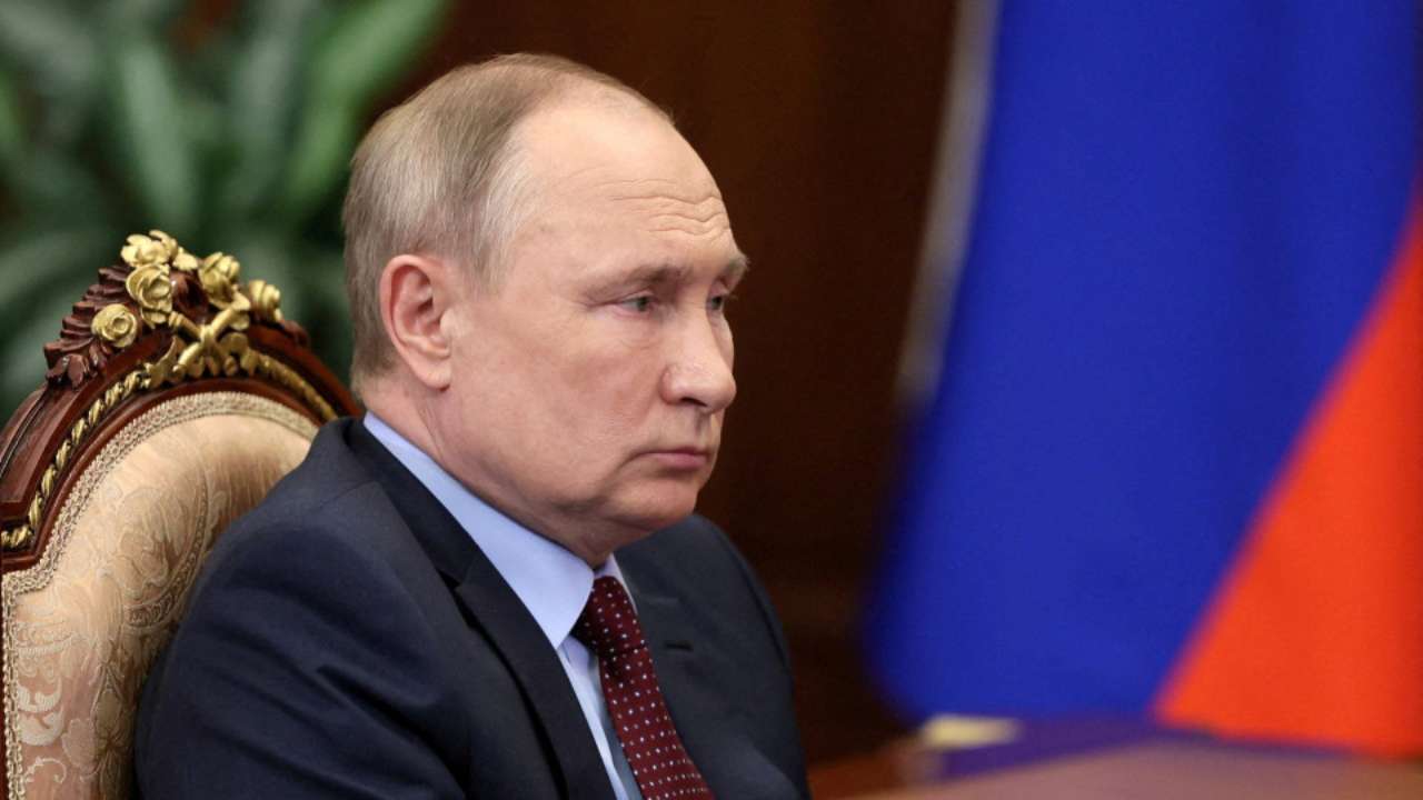путин угрожает Украине новыми ударами "Орешником"