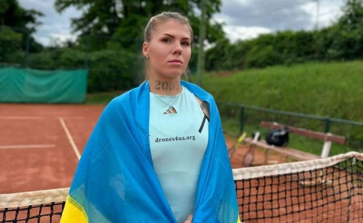 Неприємний інцидент: українську тенісистку попросили зняти нашивку з посиланням на сайт для донатів
