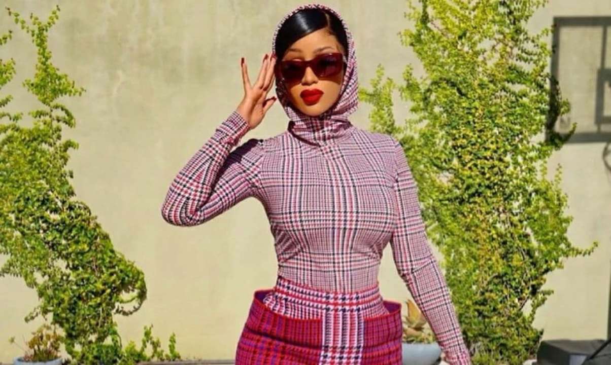 Фото: Instagram/iamcardib Понад 3 млн лайків за день: Карди Бі викликала фурор новим знімком