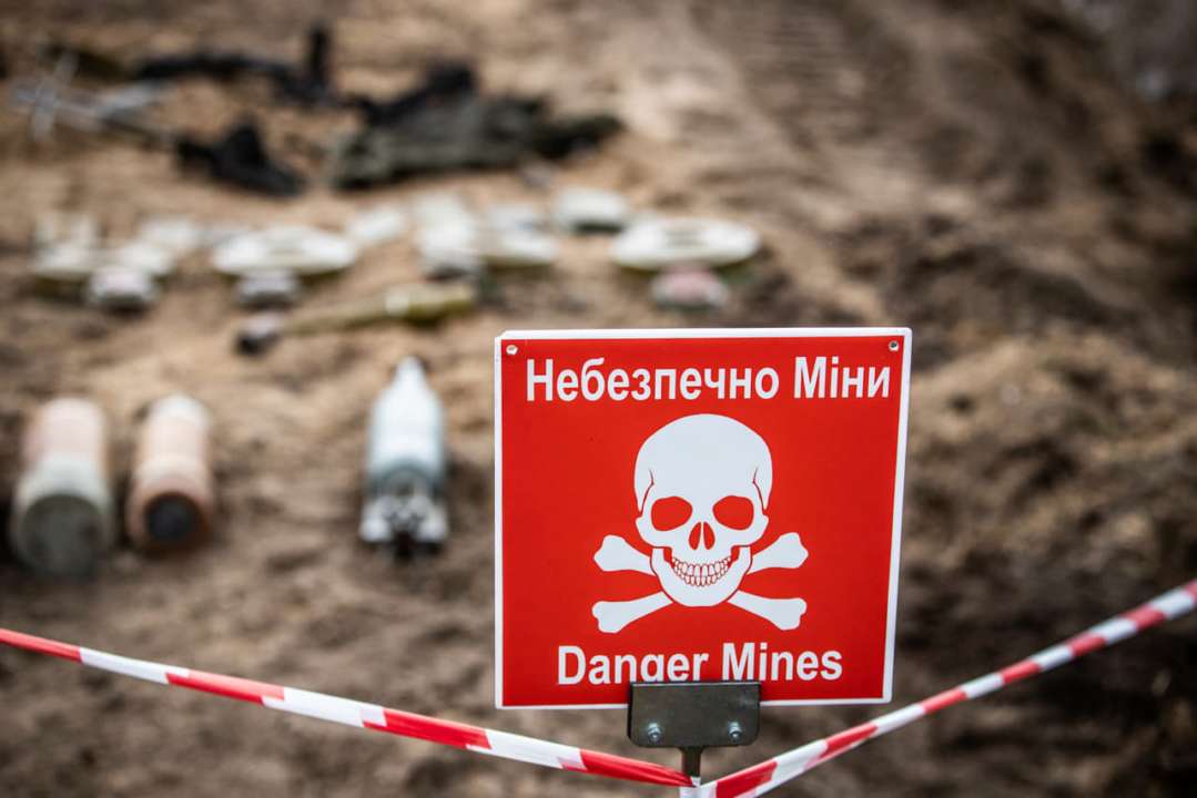 Правила мінної безпеки/Фото: armyinform Майже третина України замінована: правила мінної безпеки для дітей