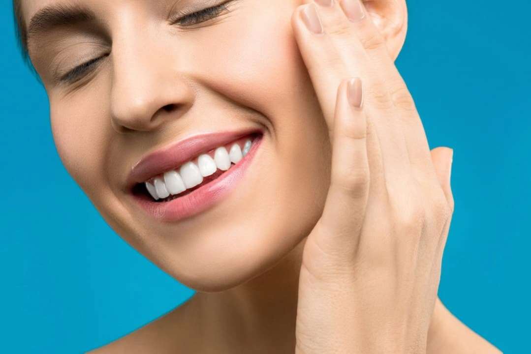 Как отбелить зубы в домашних условиях/Фото: Pexels Как отбелить зубы дома без вреда для эмали: лучшие методы