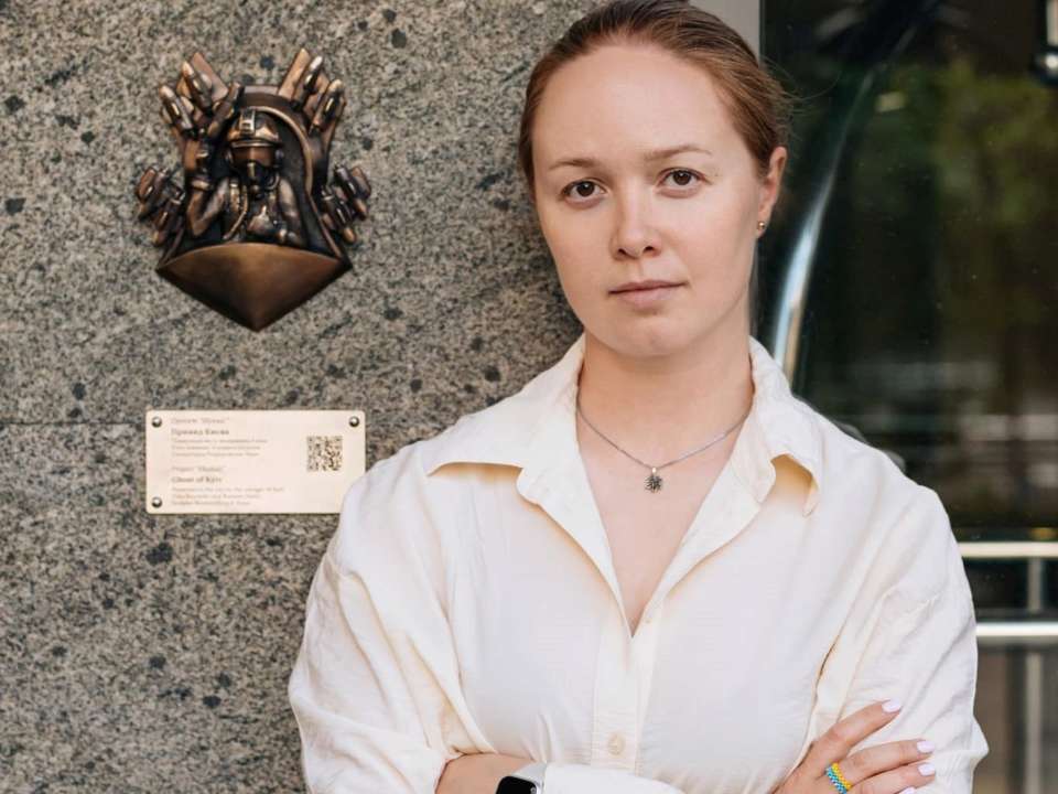 В столице установили скульптуру "Призрака Киева": где ее можно увидеть