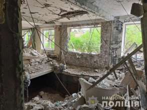 Россияне обстреляли 10 населенных пунктов Донецкой области/Фото: Нацполиция Результат вражеского обстрела Донецкой области
