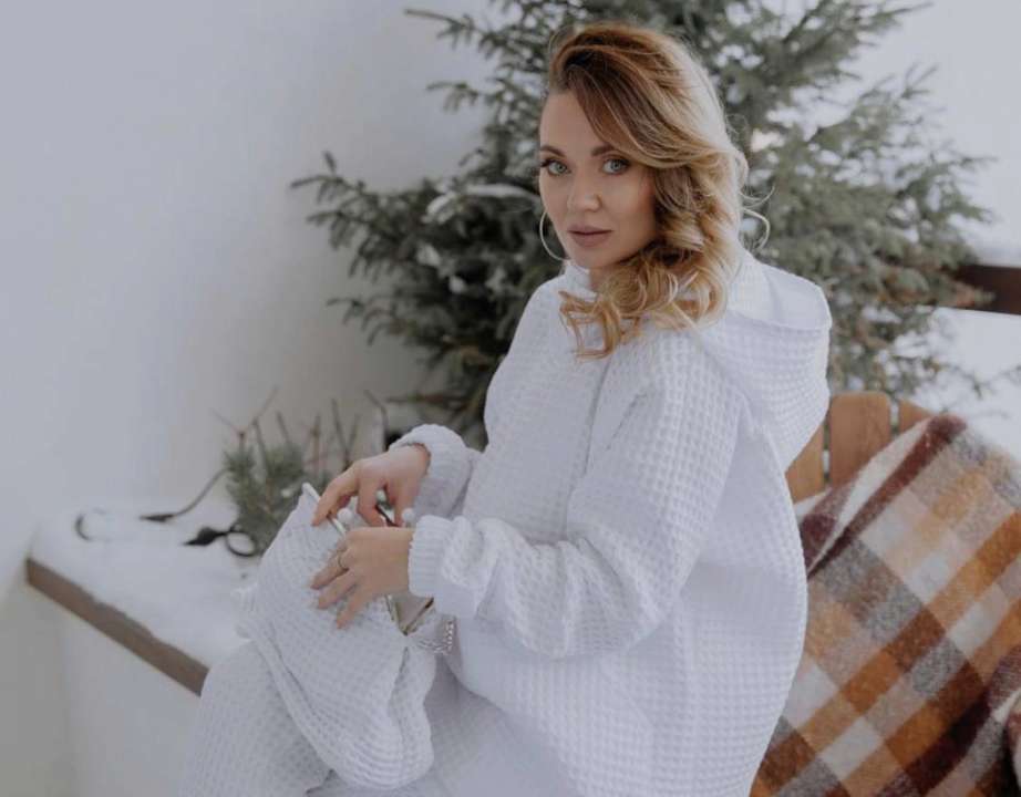Анна Саливанчук вышла на связь после операции и показала свое лицо