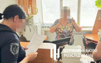 ДБР повідомило про підозру двом працівникам ДМС в Одеській області, які виправдовували агресію рф / Фото: dbr.gov.ua ДБР повідомило про підозру двом працівникам ДМС в Одеській області, які виправдовували агресію рф / Фото: dbr.gov.ua