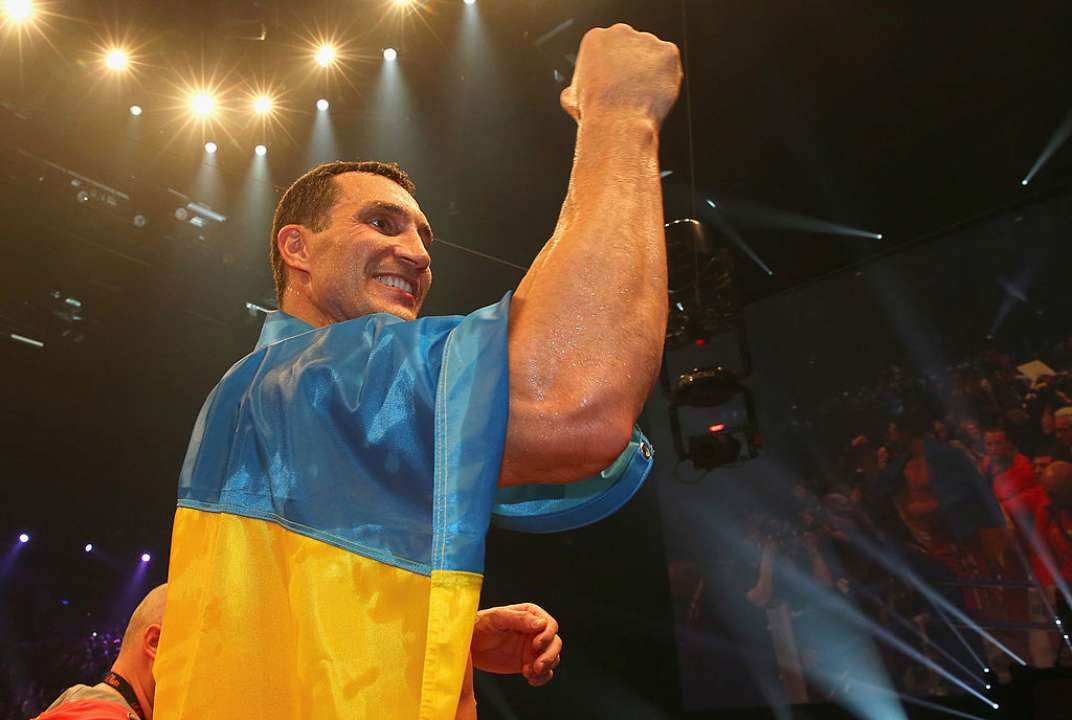Володимир Кличко продає цифрові картини заради допомоги Україні у війні