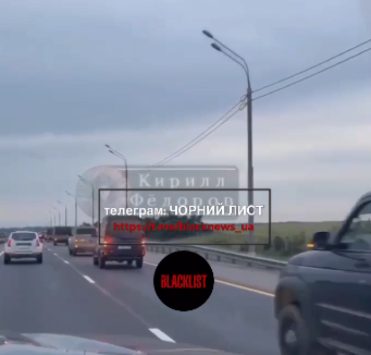 В беларуси заметили колонну авто пвк "вагнер". Фото: скриншот видео Беларусь видео авто с вагнеровцами