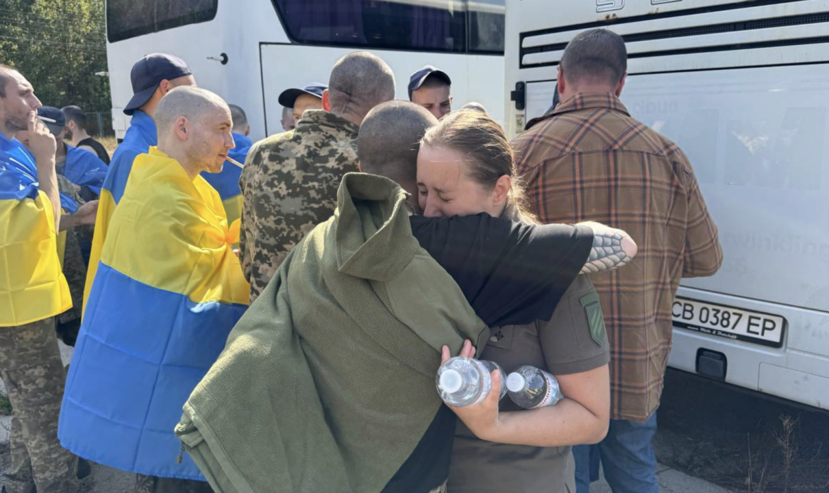 "Янголи Азову" відповіли, чи продовжать свою діяльність 12 бригада НГУ "Азов" запустила окрему службу супроводу бійців: заява "Янголів Азову"