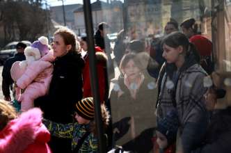 Україна погодила гуманітарний коридор з Маріуполя/Фото: Joe Raedle/Getty Images На 20 квітня погоджений гуманітарний коридор із Маріуполя: місце і час збору